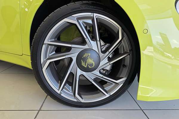 2023 Abarth 500e Scorpionissima