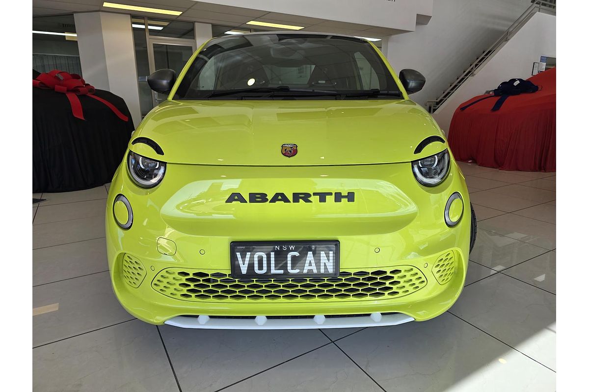 2023 Abarth 500e Scorpionissima
