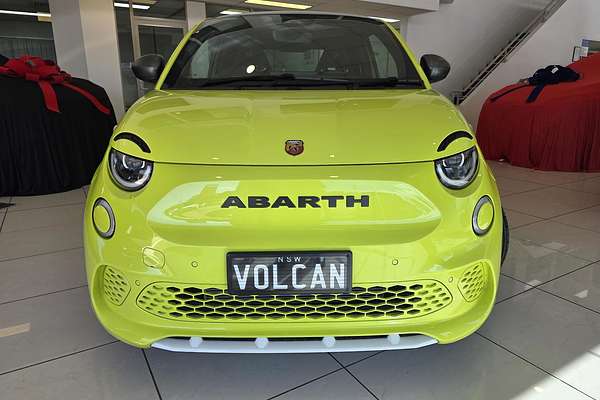 2023 Abarth 500e Scorpionissima