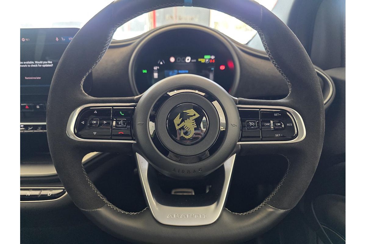 2023 Abarth 500e Scorpionissima