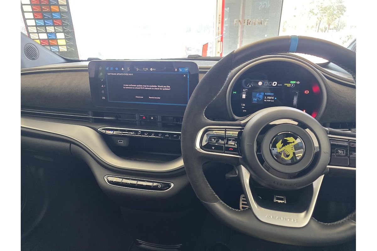 2023 Abarth 500e Scorpionissima