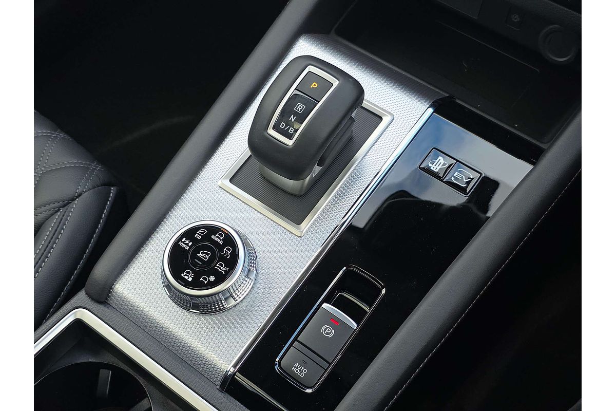 2025 Mitsubishi Outlander PHEV Exceed ZM