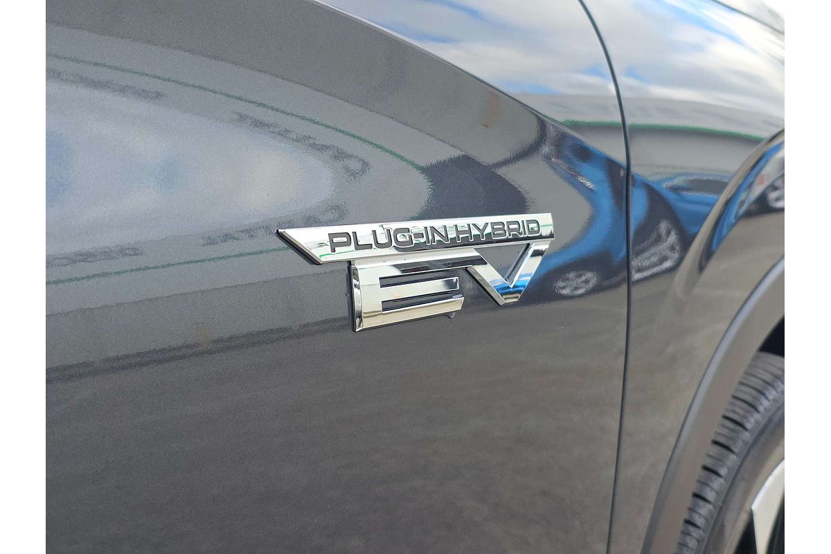 2025 Mitsubishi Outlander PHEV Exceed ZM