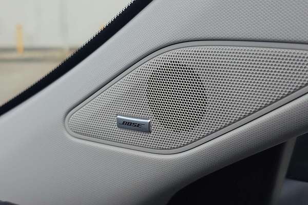 2025 Mitsubishi Outlander PHEV Exceed ZM