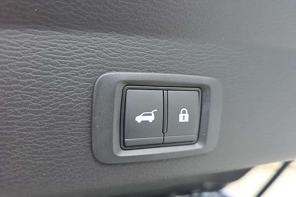 2025 Mitsubishi Outlander PHEV Exceed ZM