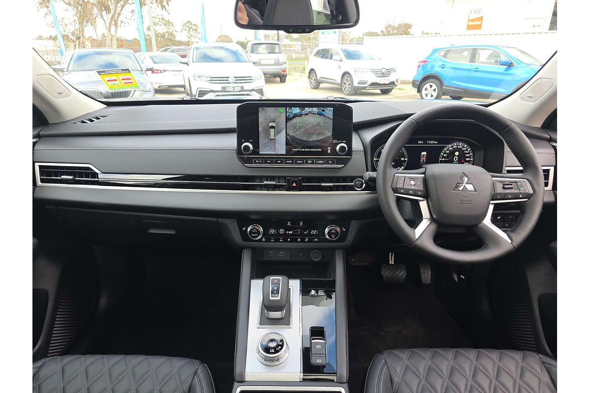 2025 Mitsubishi Outlander PHEV Exceed ZM