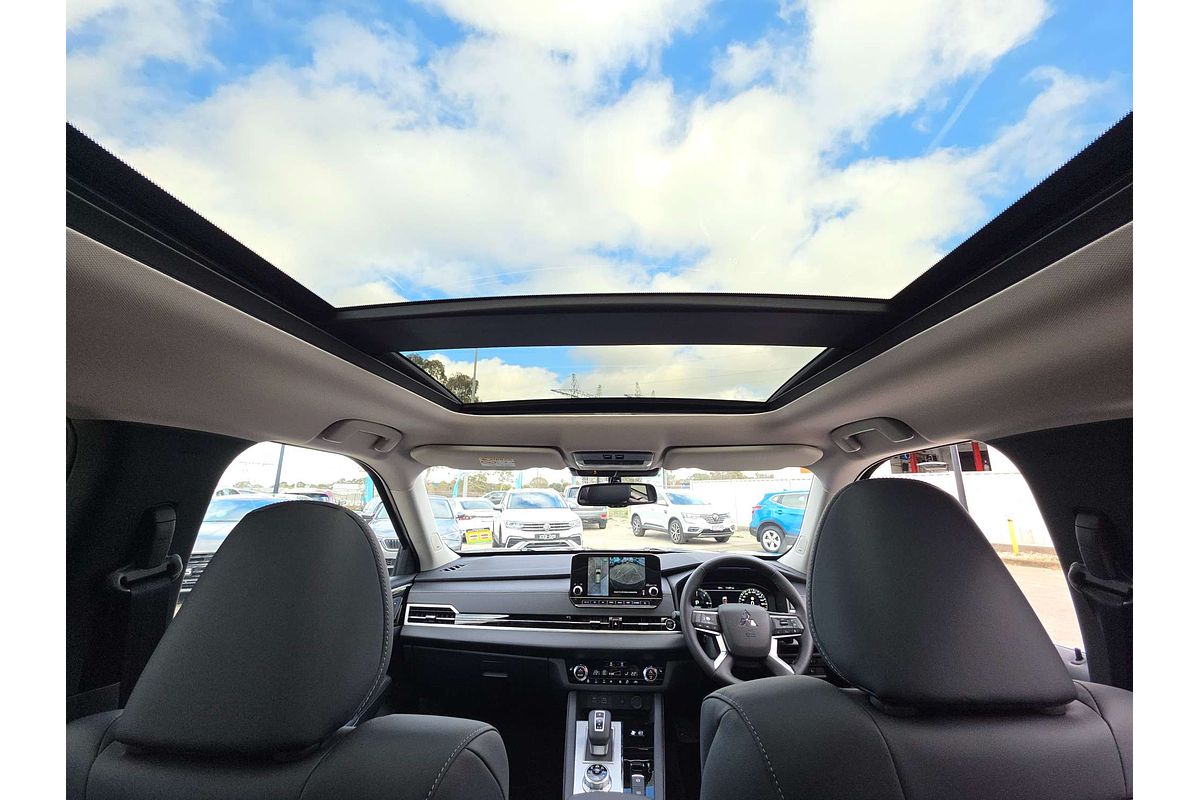 2025 Mitsubishi Outlander PHEV Exceed ZM
