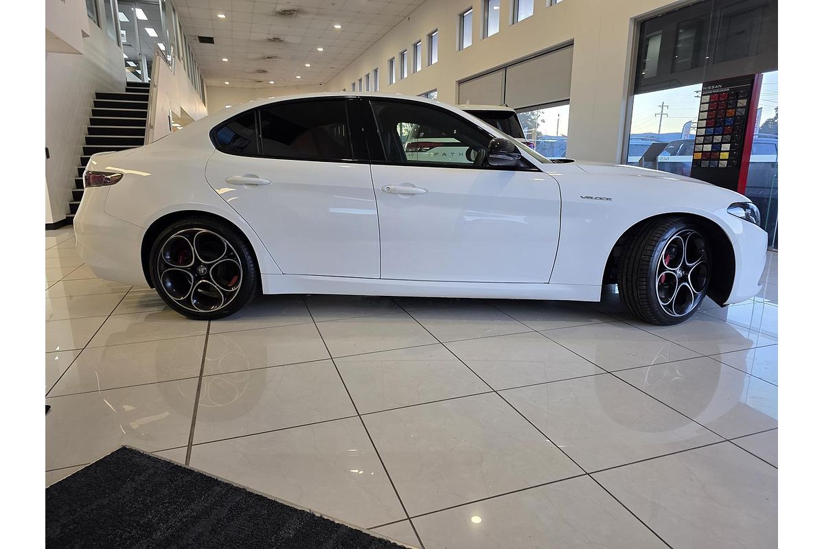 2023 Alfa Romeo Giulia Veloce Series 4
