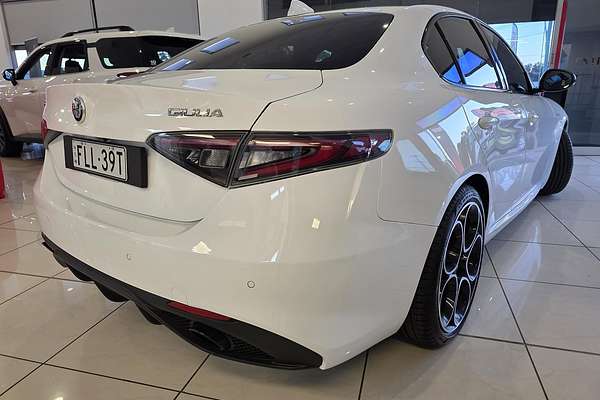 2023 Alfa Romeo Giulia Veloce Series 4