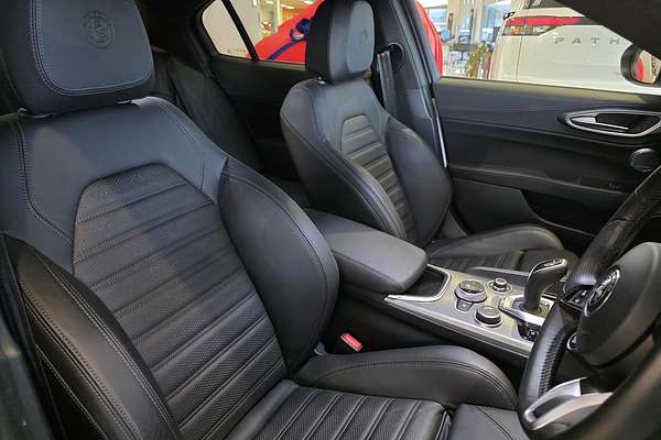 2023 Alfa Romeo Giulia Veloce Series 4