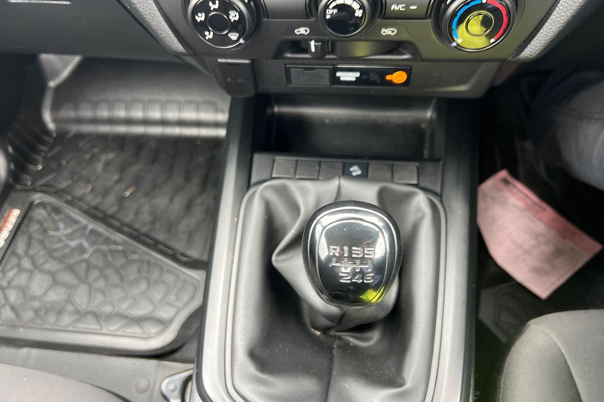 2020 Isuzu D-MAX SX LOW-RIDE (4x2) TF MY19 REAR WHEEL DRIVE