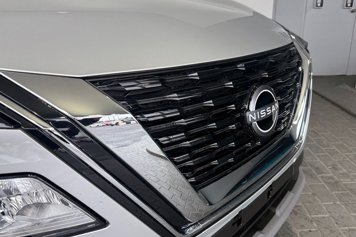 2025 Nissan X-TRAIL ST T33