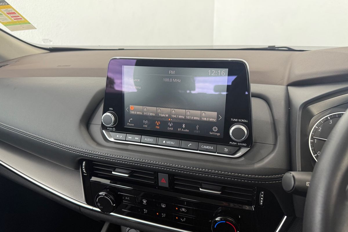 2025 Nissan X-TRAIL ST T33