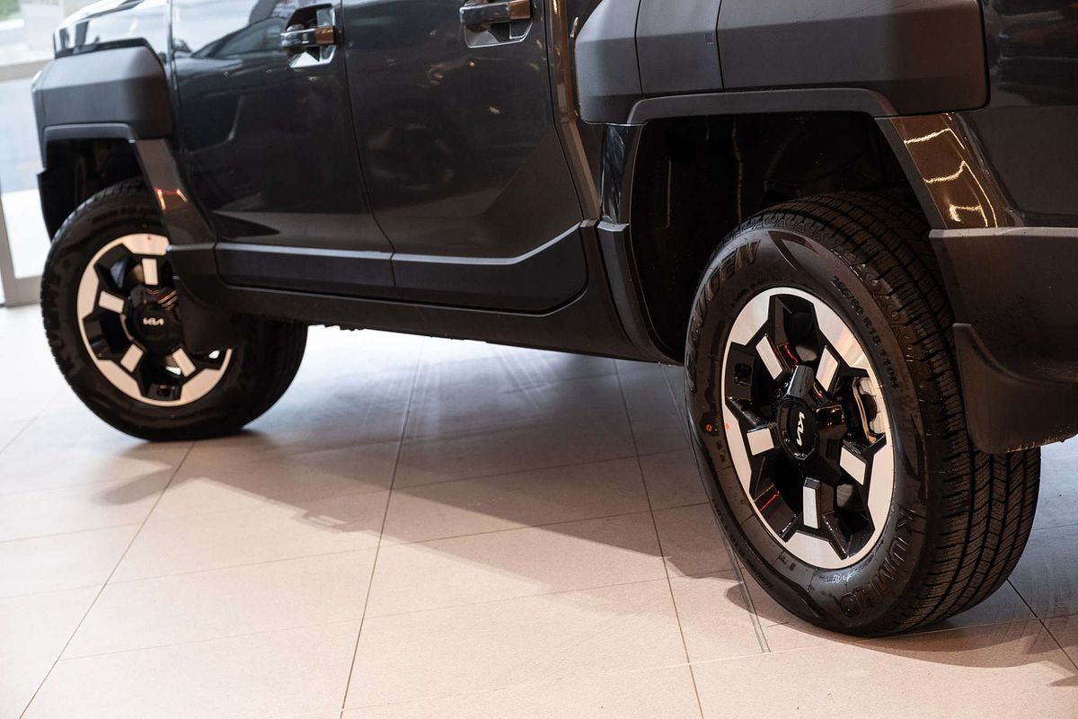 2025 Kia Tasman SX+ TK 4X4