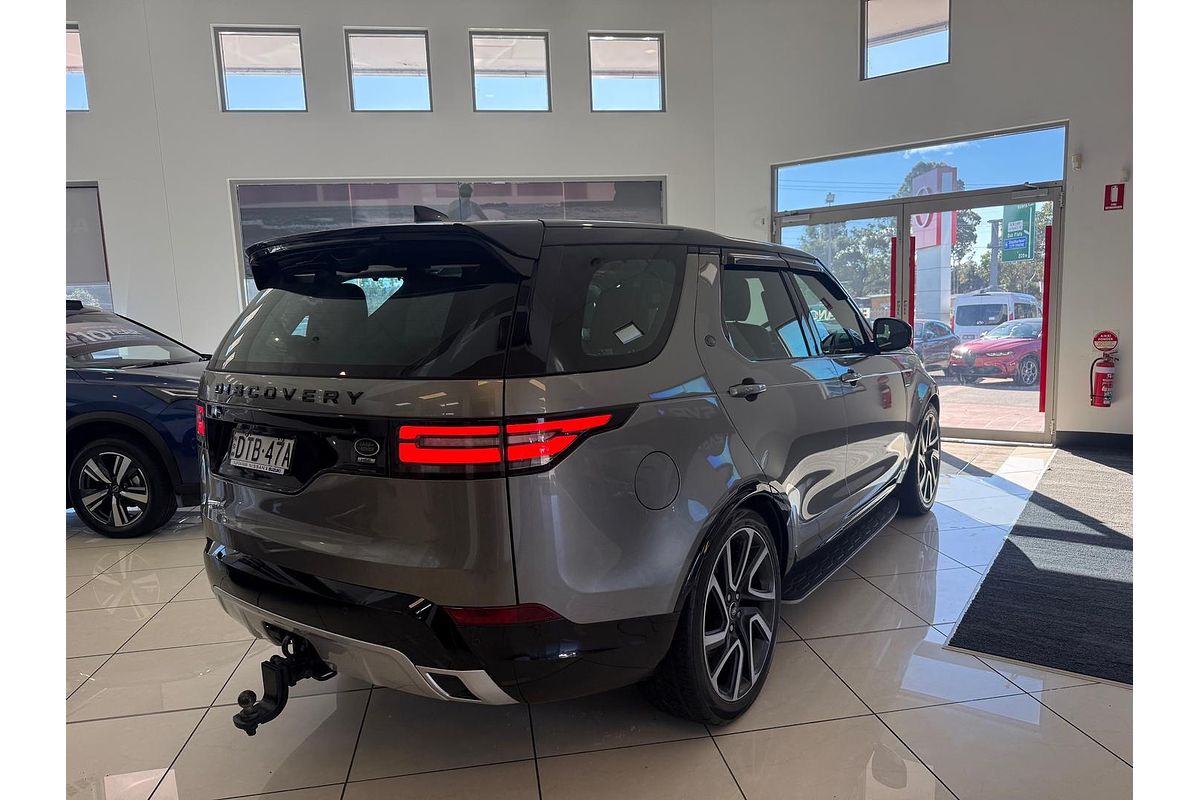 2017 Land Rover Discovery SD4 S Series 5