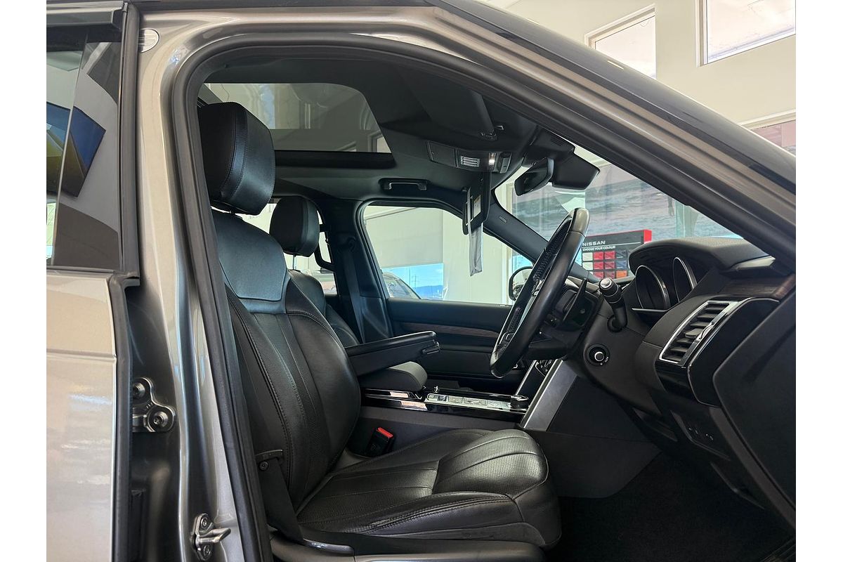 2017 Land Rover Discovery SD4 S Series 5