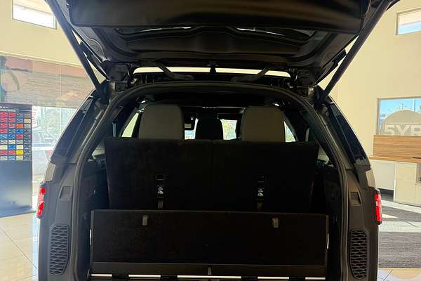 2017 Land Rover Discovery SD4 S Series 5