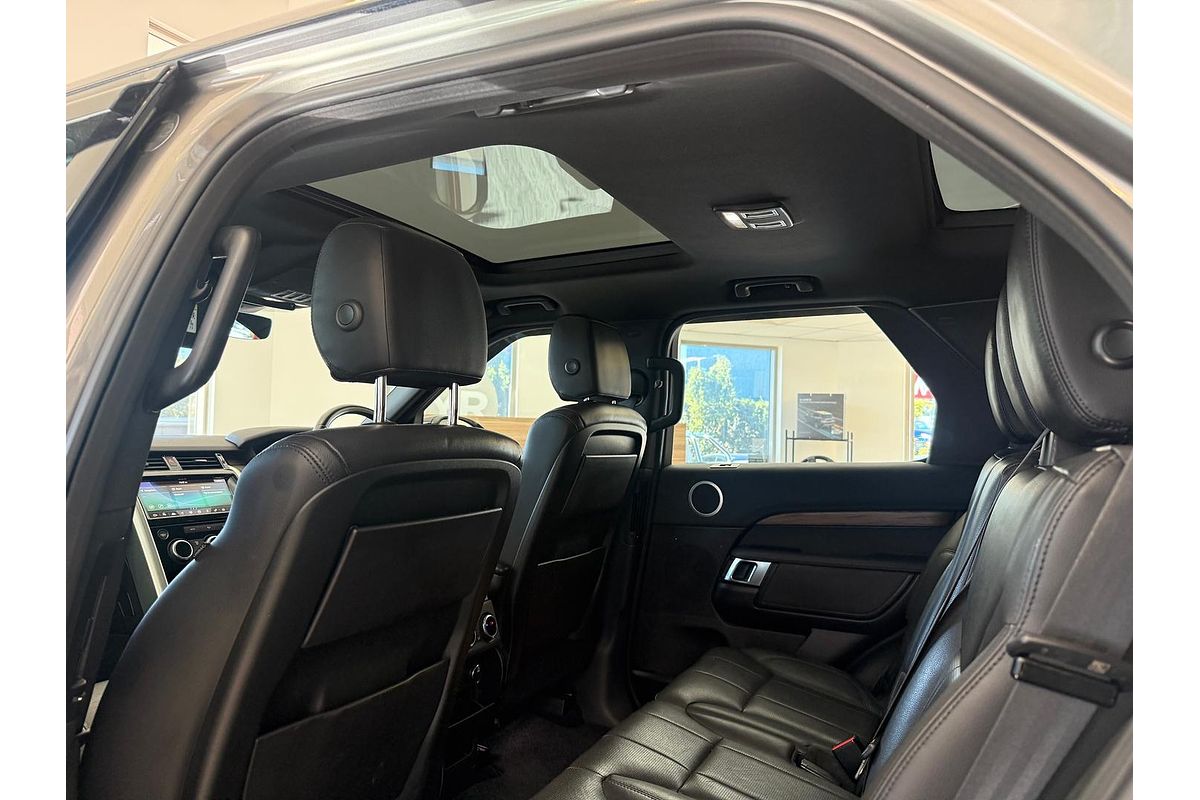 2017 Land Rover Discovery SD4 S Series 5