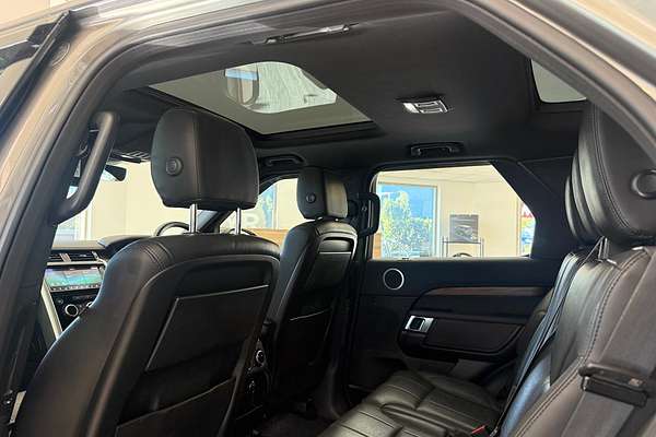 2017 Land Rover Discovery SD4 S Series 5