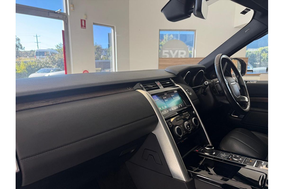 2017 Land Rover Discovery SD4 S Series 5