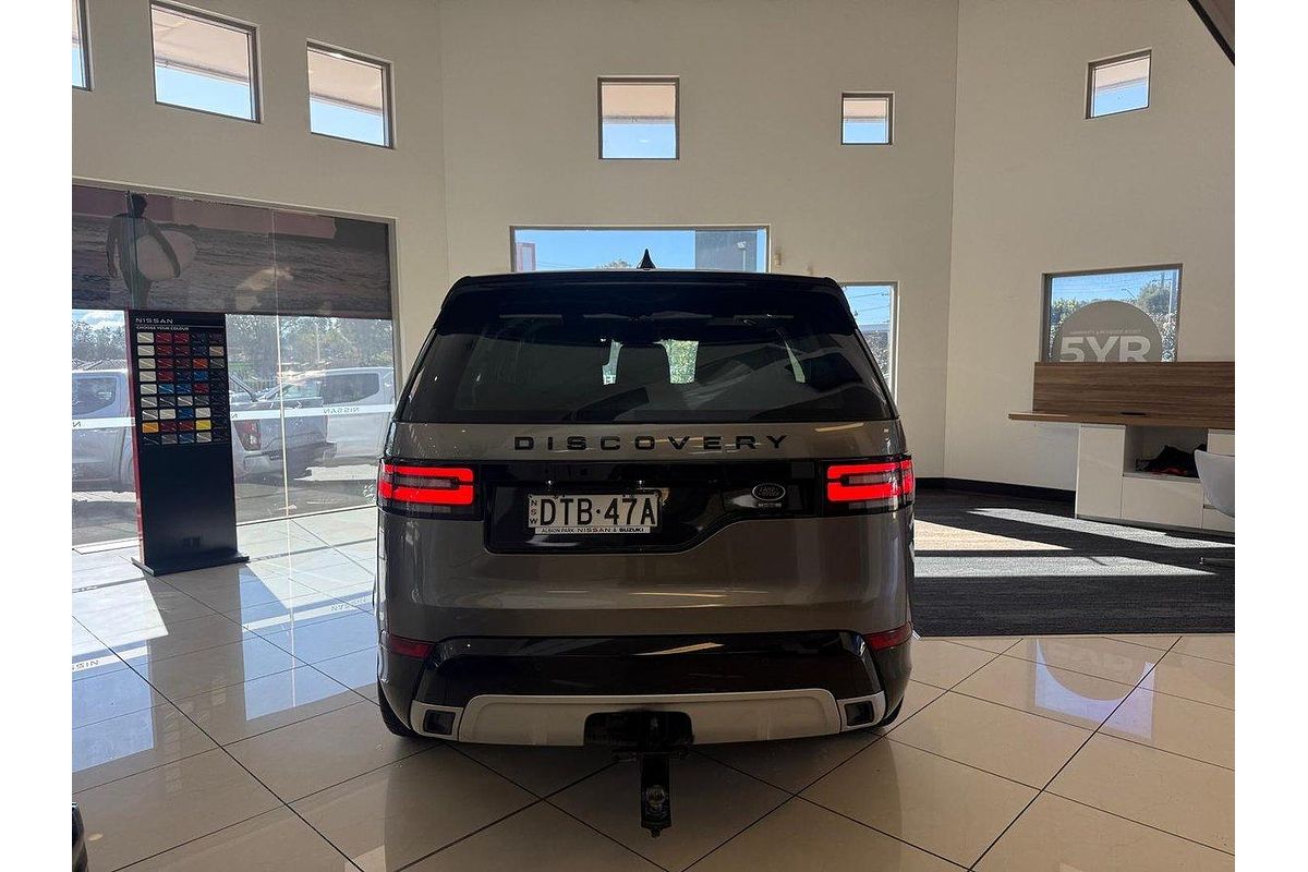 2017 Land Rover Discovery SD4 S Series 5