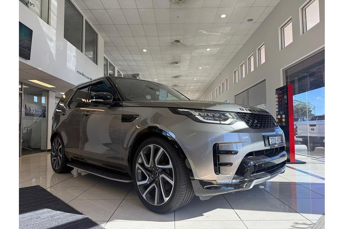 2017 Land Rover Discovery SD4 S Series 5