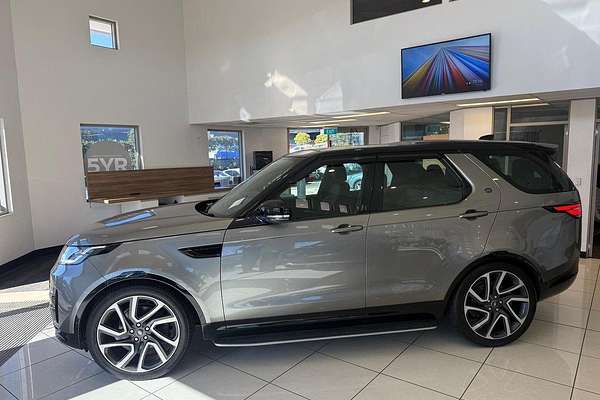 2017 Land Rover Discovery SD4 S Series 5