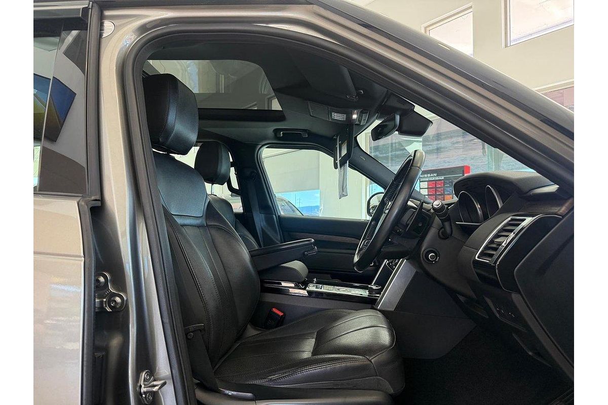 2017 Land Rover Discovery SD4 S Series 5