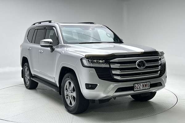 2023 Toyota Landcruiser Sahara FJA300R