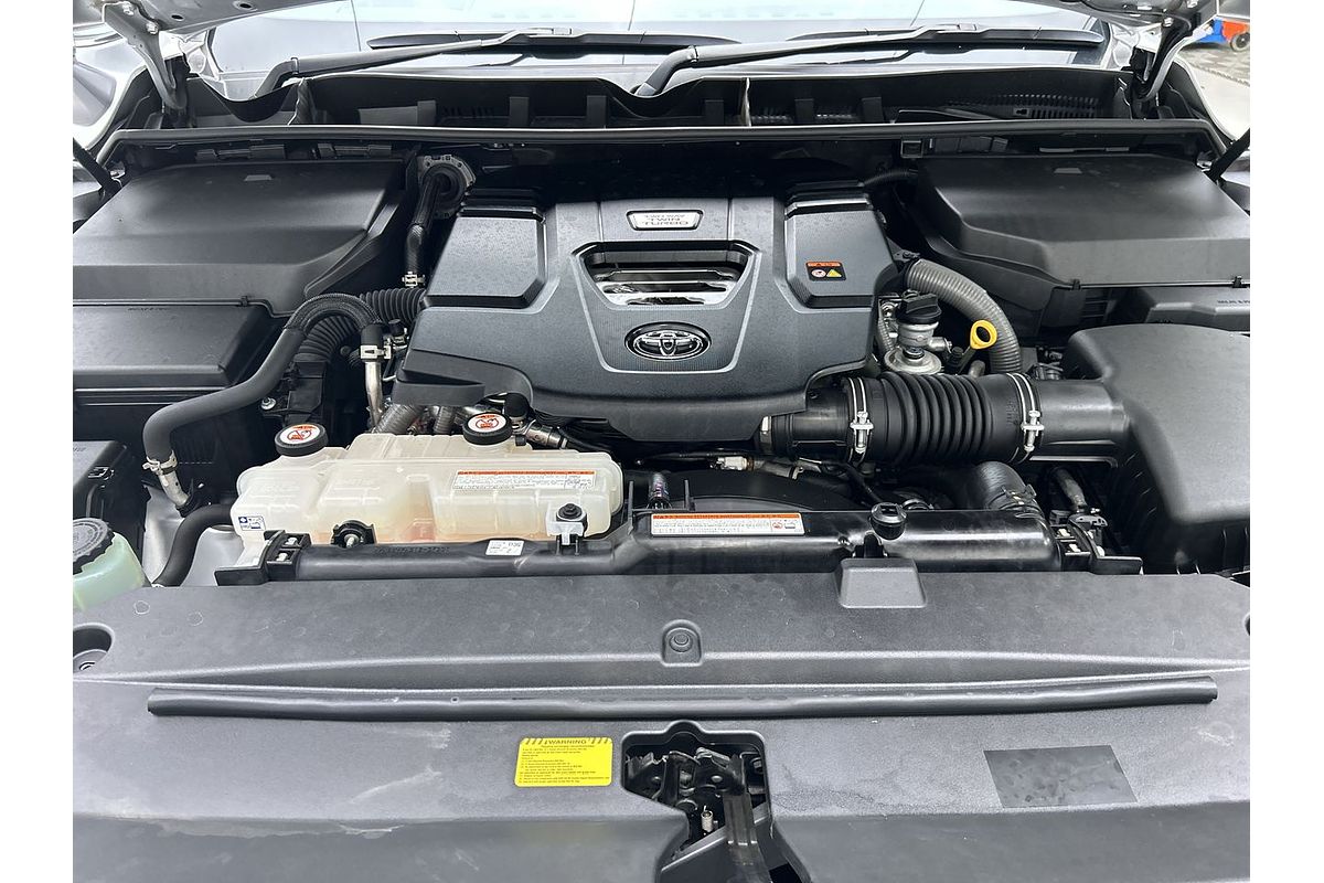 2023 Toyota Landcruiser Sahara FJA300R