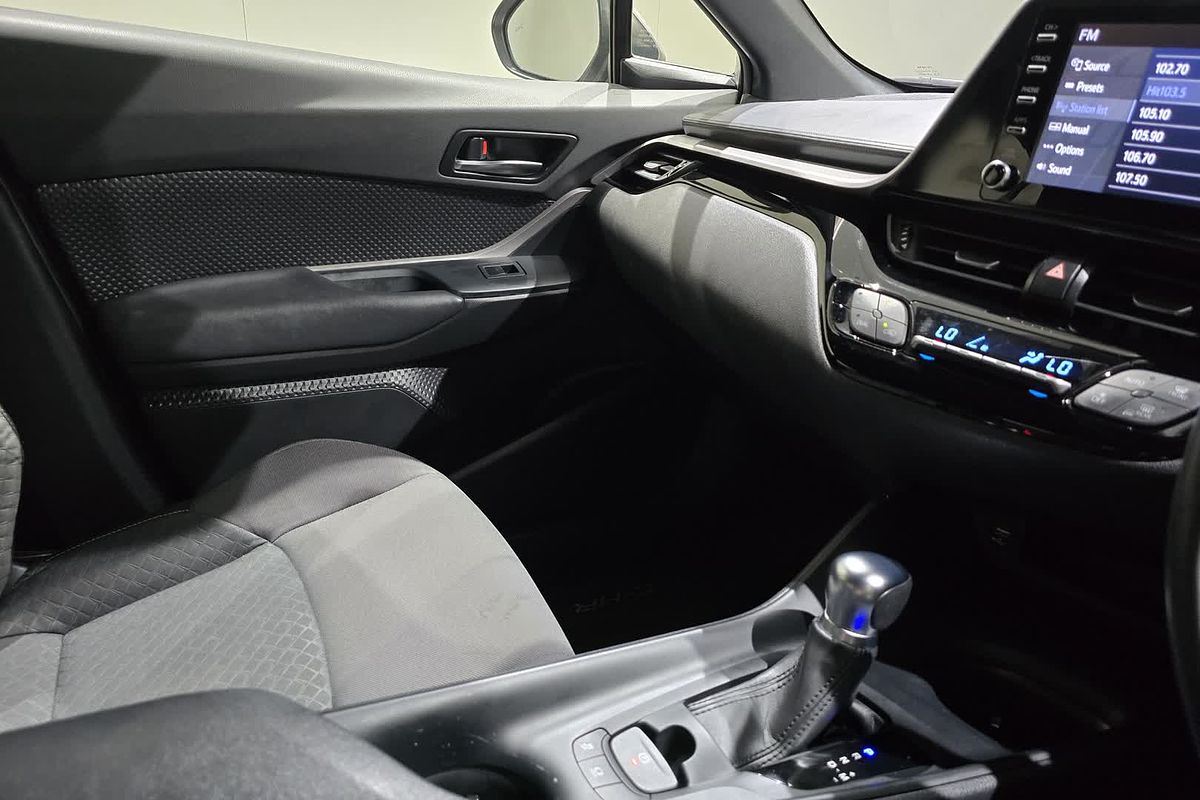 2022 Toyota C-HR GXL NGX10R