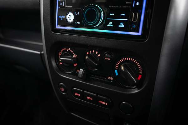 2010 Suzuki Jimny Sierra SN413 T6