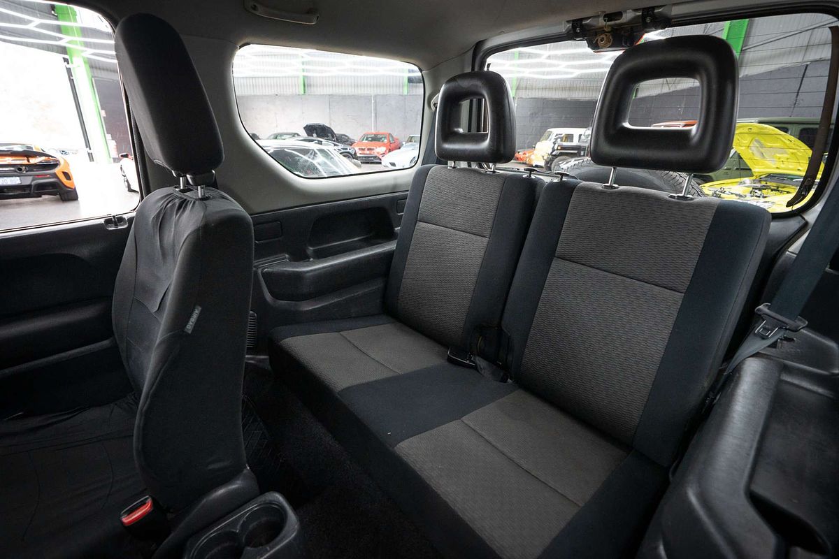 2010 Suzuki Jimny Sierra SN413 T6