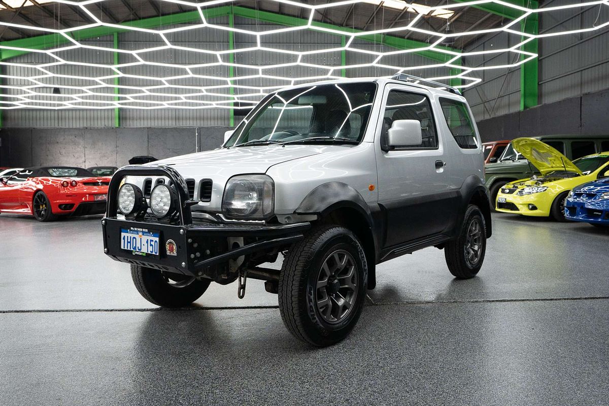 2010 Suzuki Jimny Sierra SN413 T6
