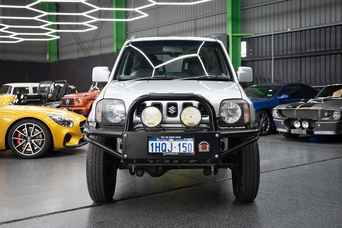 2010 Suzuki Jimny Sierra SN413 T6
