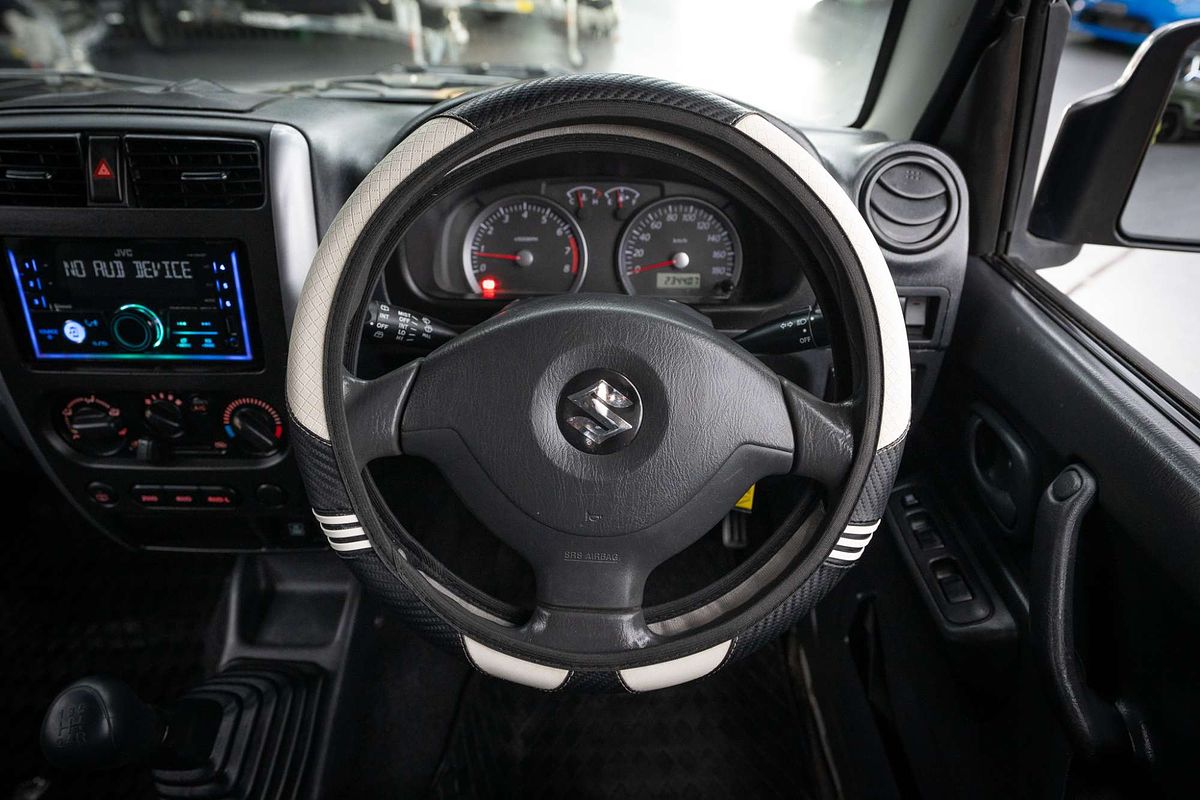 2010 Suzuki Jimny Sierra SN413 T6