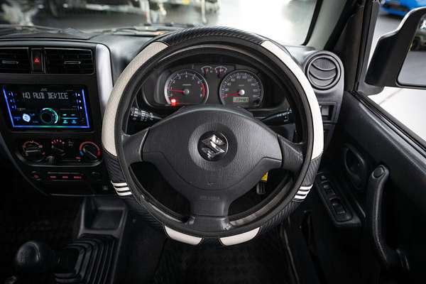 2010 Suzuki Jimny Sierra SN413 T6