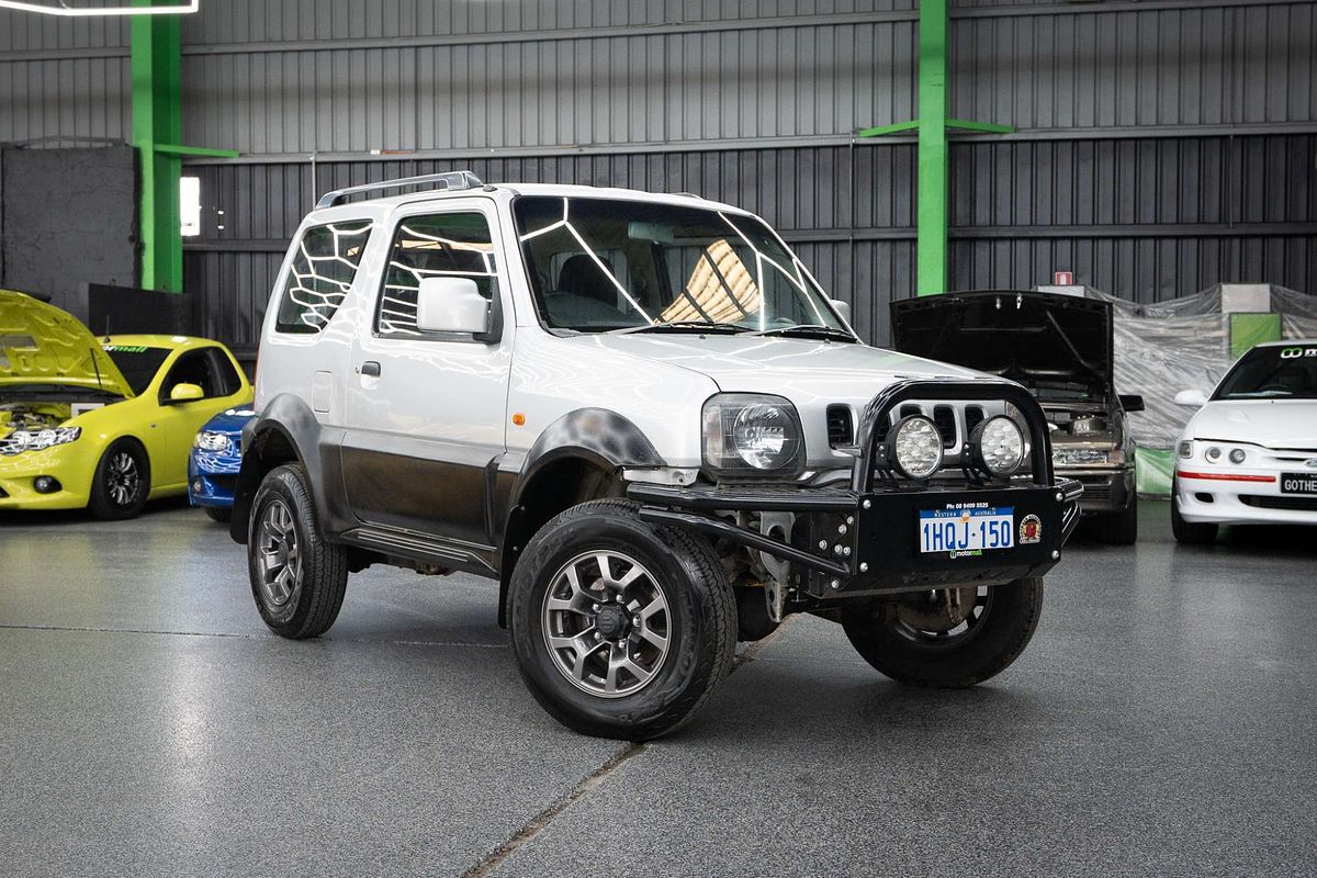2010 Suzuki Jimny Sierra SN413 T6