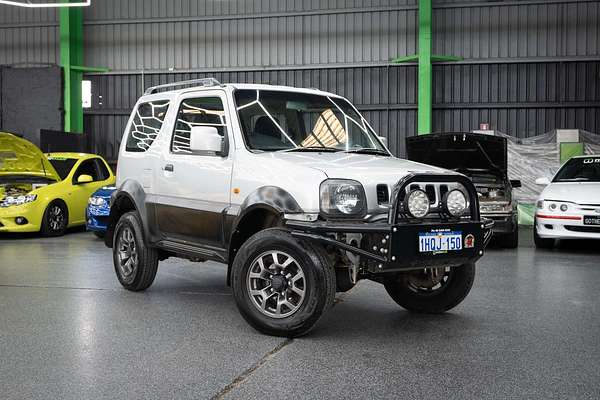 2010 Suzuki Jimny Sierra SN413 T6