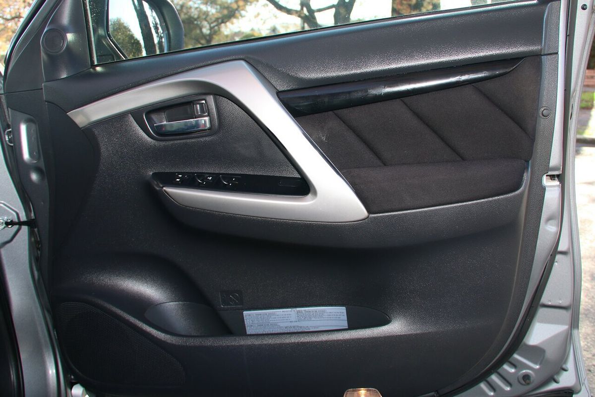 2018 Mitsubishi Pajero Sport GLX QE