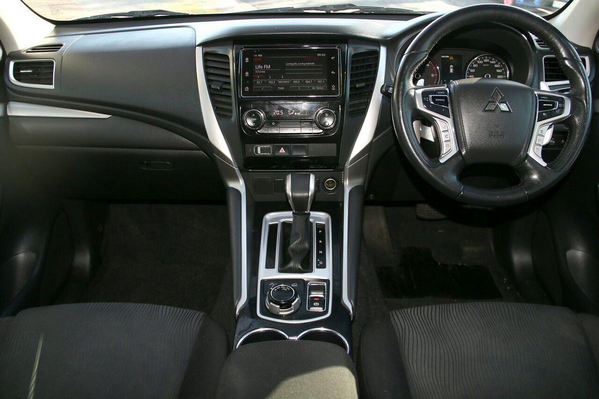 2018 Mitsubishi Pajero Sport GLX QE
