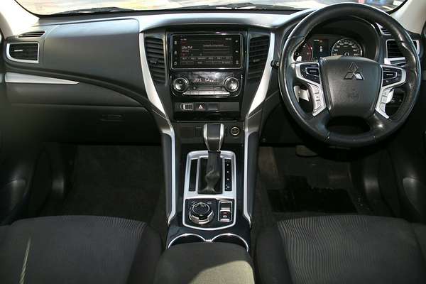 2018 Mitsubishi Pajero Sport GLX QE