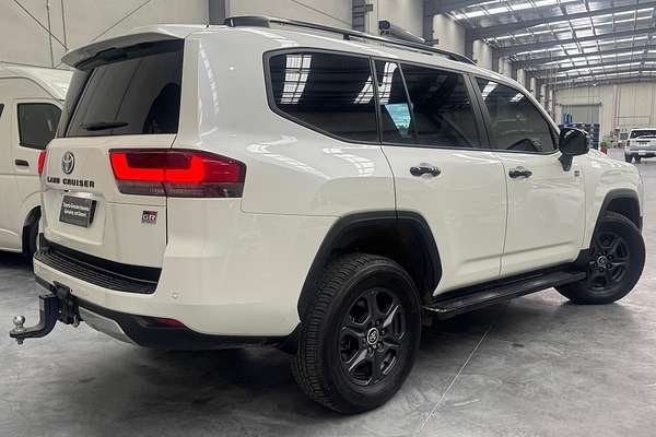 2022 Toyota Landcruiser GR Sport FJA300R