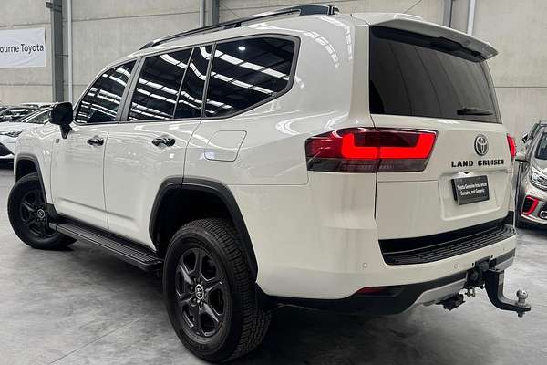 2022 Toyota Landcruiser GR Sport FJA300R
