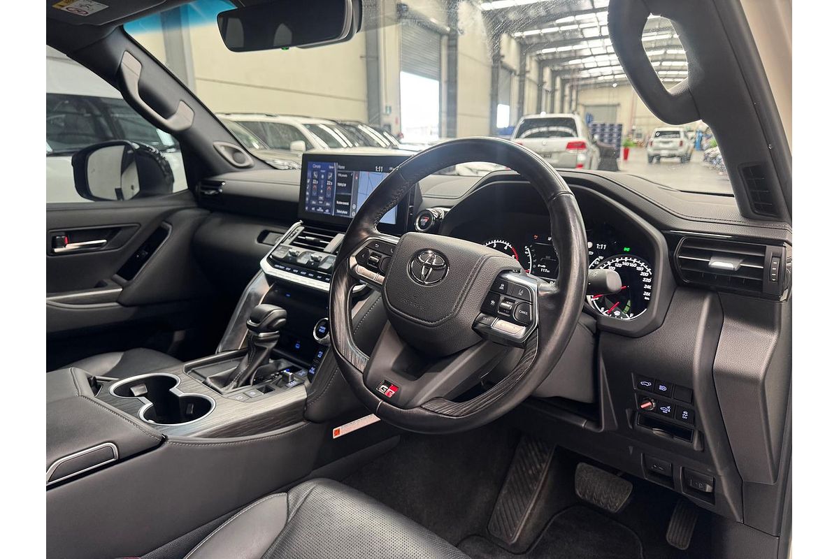 2022 Toyota Landcruiser GR Sport FJA300R