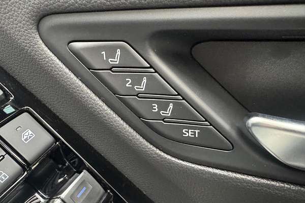2022 Toyota Landcruiser GR Sport FJA300R