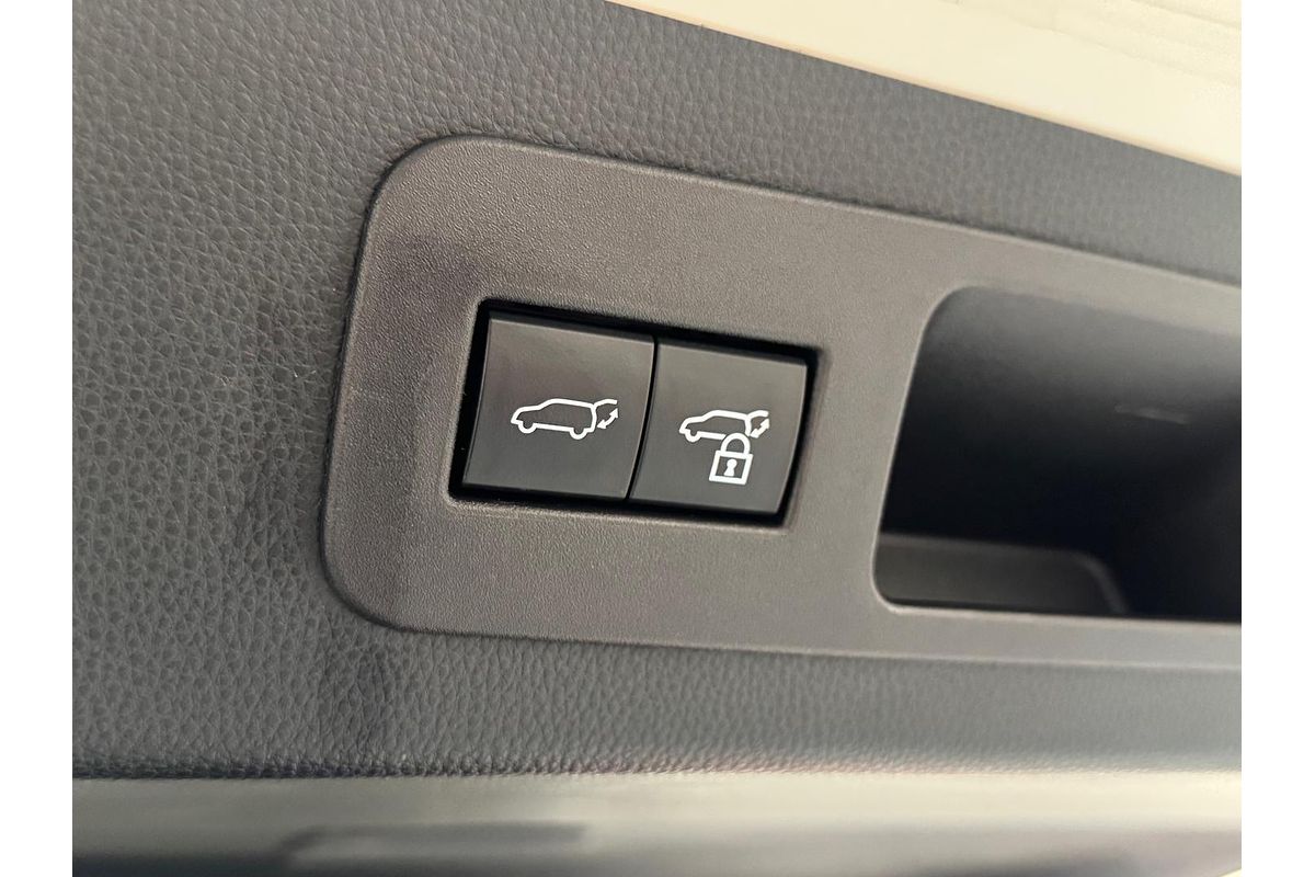 2022 Toyota Landcruiser GR Sport FJA300R