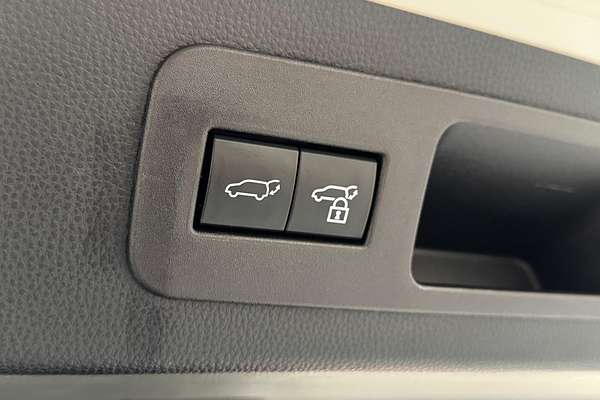 2022 Toyota Landcruiser GR Sport FJA300R