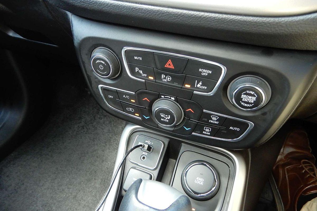 2020 Jeep Compass S-Limited M6