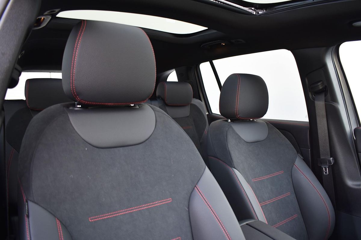 2024 Mercedes-Benz GLB-Class GLB200 X247